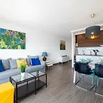 The Colors House, 629 - Private *